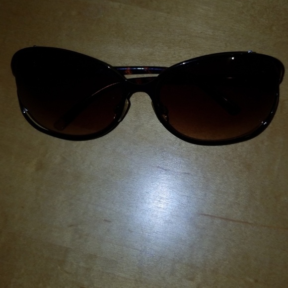 Express Accessories - Steve Madden sunglasses